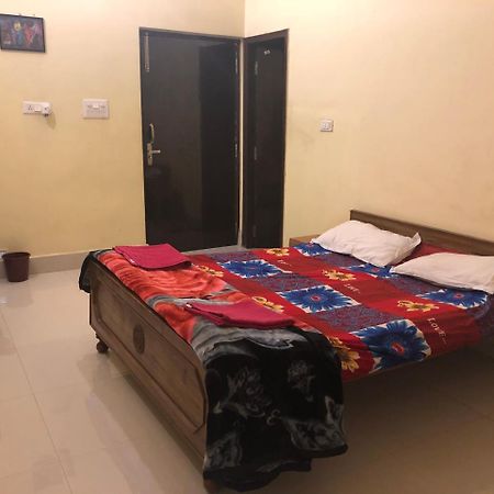 Gangotri Paying Guest House Waranasi Zewnętrze zdjęcie