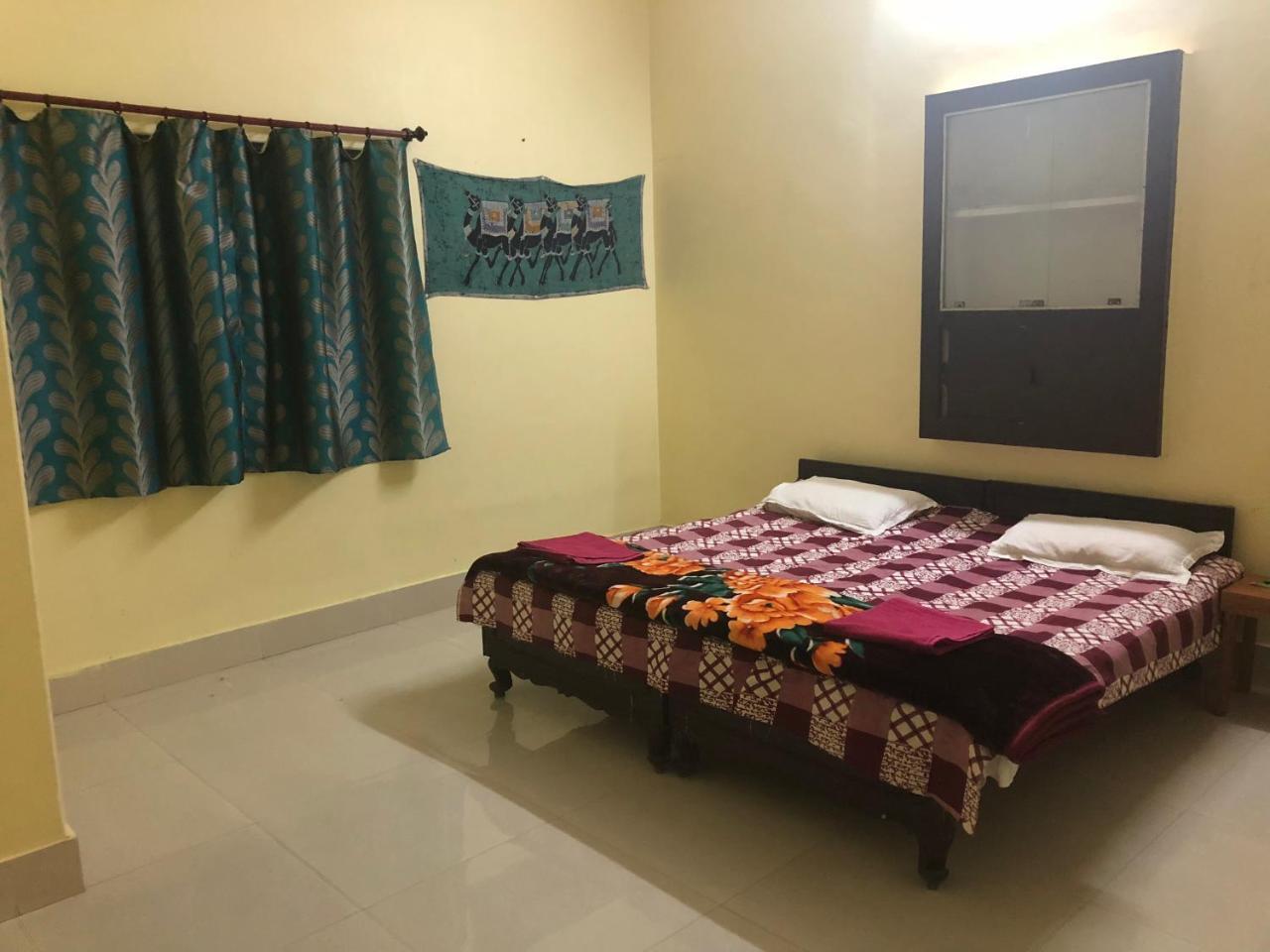 Gangotri Paying Guest House Waranasi Zewnętrze zdjęcie