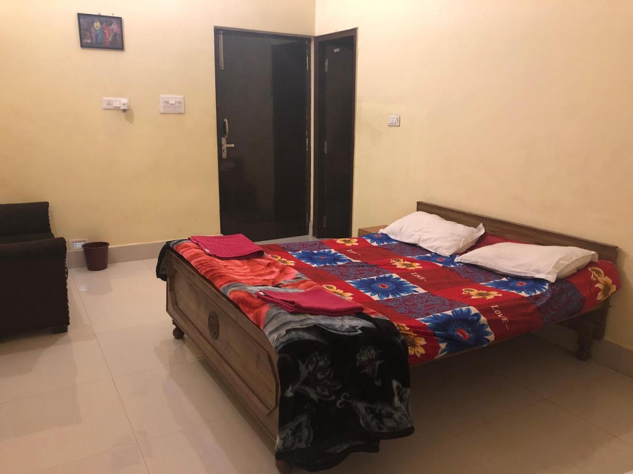 Gangotri Paying Guest House Waranasi Zewnętrze zdjęcie